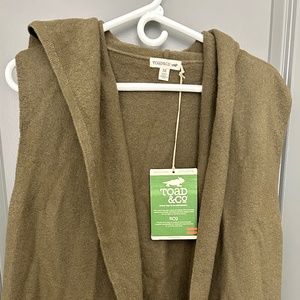 Toad and Co 100% Merino Wool Hoodie Vest